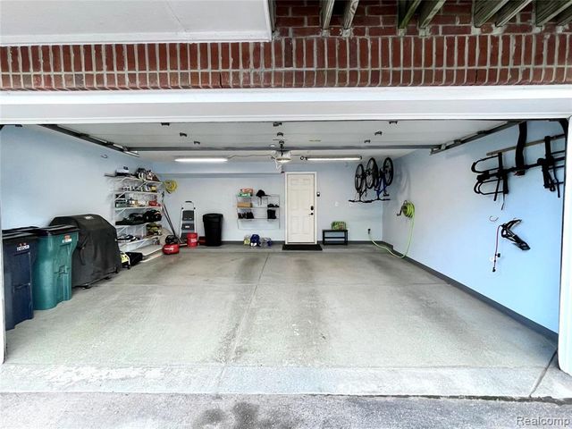 129 E Parent Avenue, Royal Oak, MI 48067