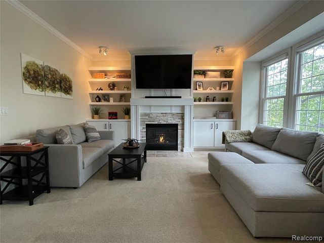 129 E Parent Avenue, Royal Oak, MI 48067