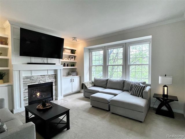 129 E Parent Avenue, Royal Oak, MI 48067