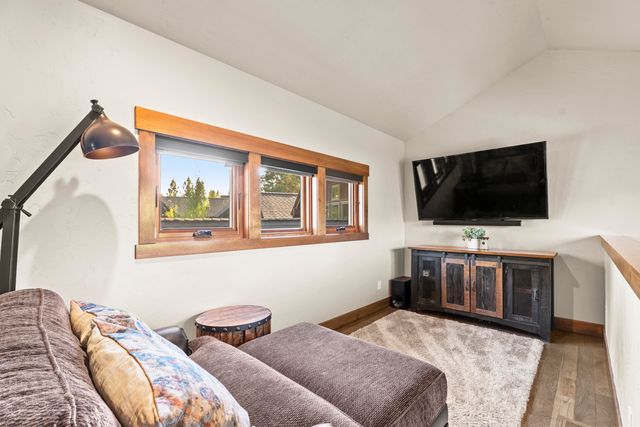 56604 Sunstone Loop 151, Bend, OR 97707
