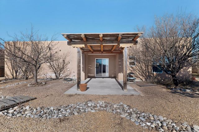 6939 Golden Mesa, Santa Fe, NM 87507