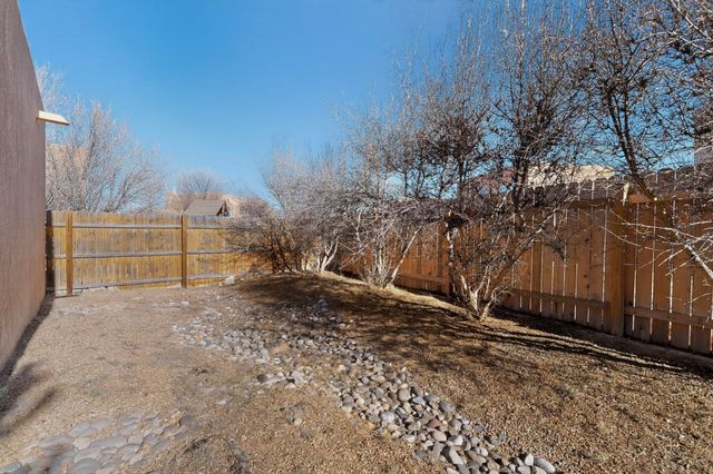 6939 Golden Mesa, Santa Fe, NM 87507