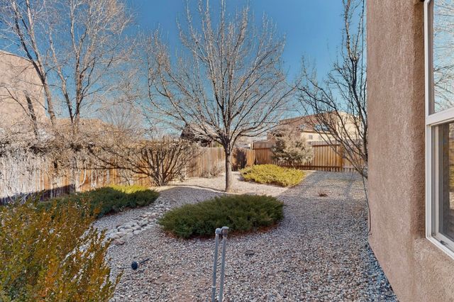 6939 Golden Mesa, Santa Fe, NM 87507