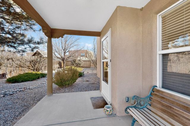 6939 Golden Mesa, Santa Fe, NM 87507