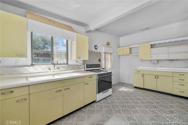 743 Arliss Street, Riverside, CA 92507