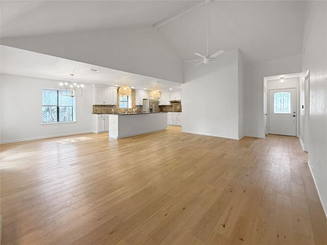 34 Pebblebrook LN, Wimberley, TX 78676