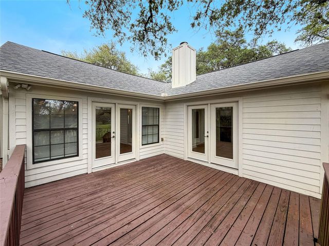 34 Pebblebrook LN, Wimberley, TX 78676
