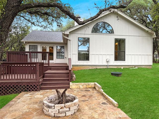 34 Pebblebrook LN, Wimberley, TX 78676