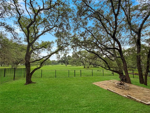 34 Pebblebrook LN, Wimberley, TX 78676