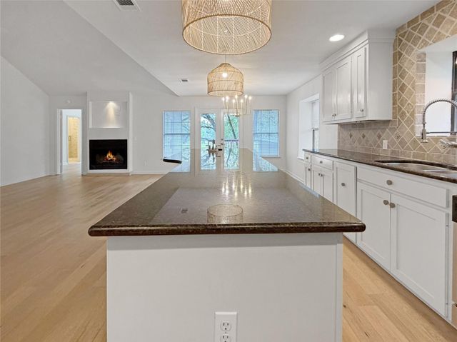 34 Pebblebrook LN, Wimberley, TX 78676