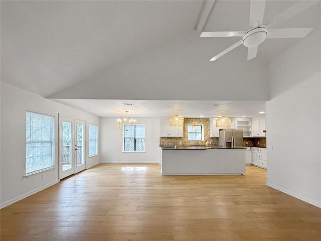34 Pebblebrook LN, Wimberley, TX 78676