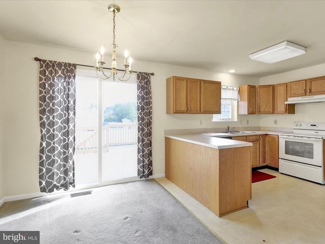 25 WAXWOOD RD, Shoemakersville, PA 19555