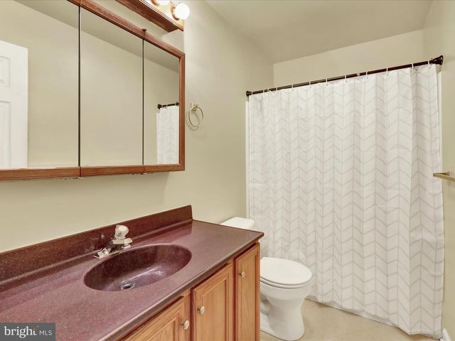 25 WAXWOOD RD, Shoemakersville, PA 19555