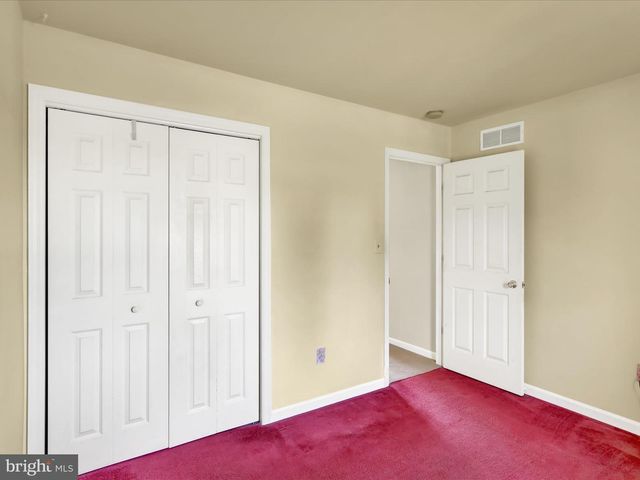 25 WAXWOOD RD, Shoemakersville, PA 19555