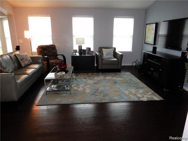 30216 Bradmore Road, Warren, MI 48092