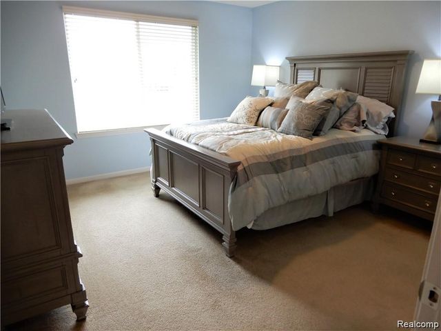 30216 Bradmore Road, Warren, MI 48092