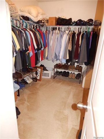 30216 Bradmore Road, Warren, MI 48092