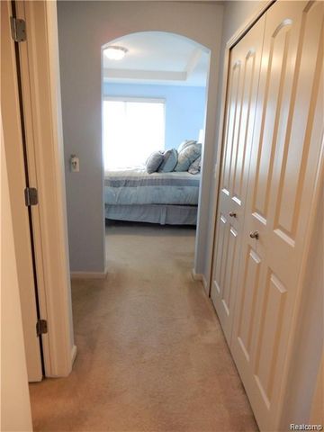 30216 Bradmore Road, Warren, MI 48092