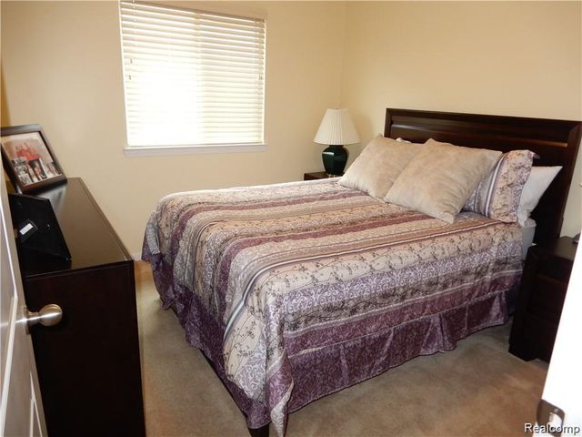 30216 Bradmore Road, Warren, MI 48092