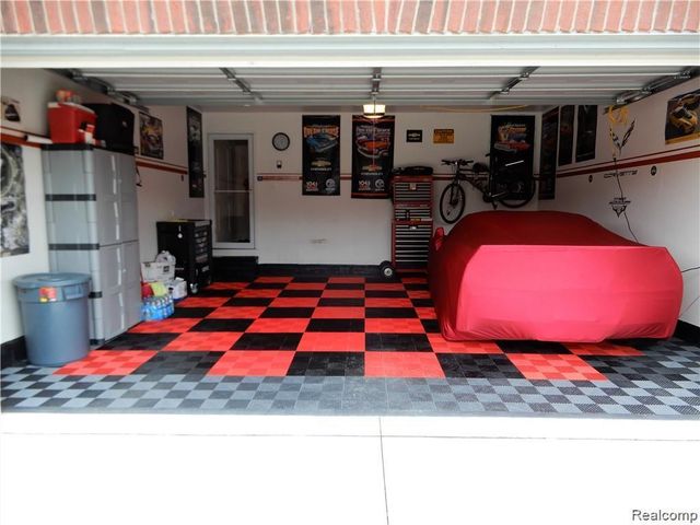 30216 Bradmore Road, Warren, MI 48092