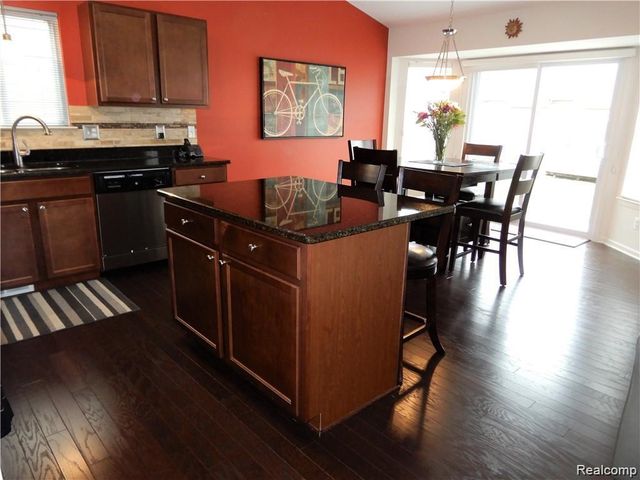 30216 Bradmore Road, Warren, MI 48092