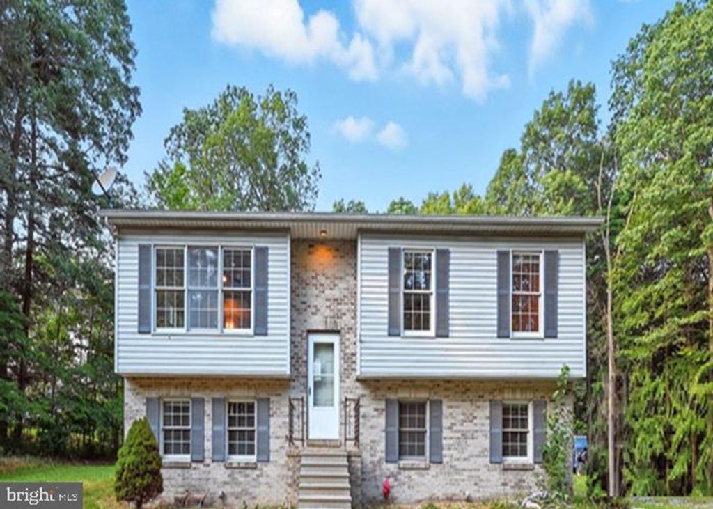 240 OAK DR, Orrtanna, PA 17353
