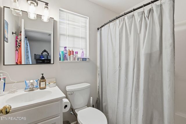 7712 Ralph Youmans Rd, Corryton, TN 37721