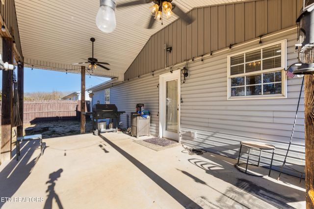 7712 Ralph Youmans Rd, Corryton, TN 37721