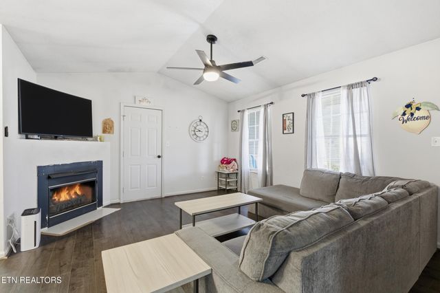 7712 Ralph Youmans Rd, Corryton, TN 37721