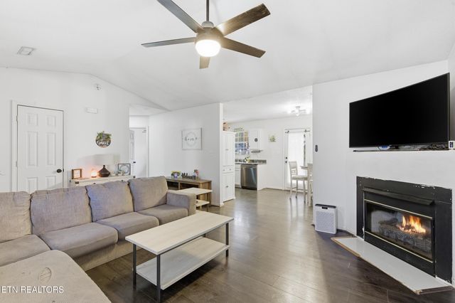 7712 Ralph Youmans Rd, Corryton, TN 37721