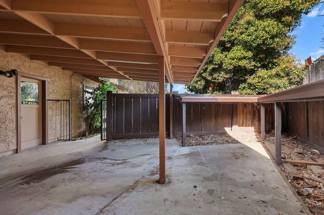 20138 Busch Court, Redding, CA 96002