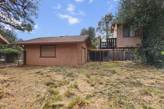 20138 Busch Court, Redding, CA 96002