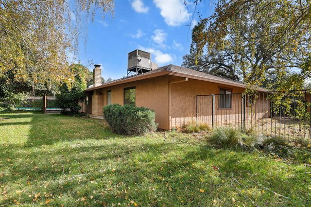 20138 Busch Court, Redding, CA 96002