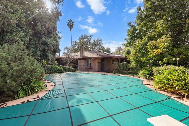 20138 Busch Court, Redding, CA 96002