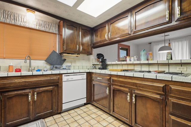 20138 Busch Court, Redding, CA 96002