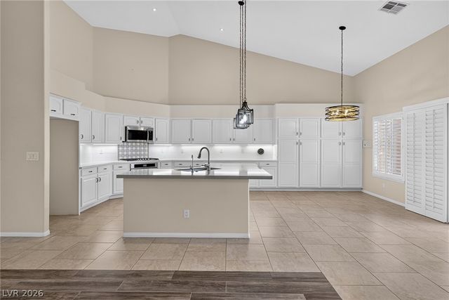 7712 Silver Wells Road, Las Vegas, NV 89149