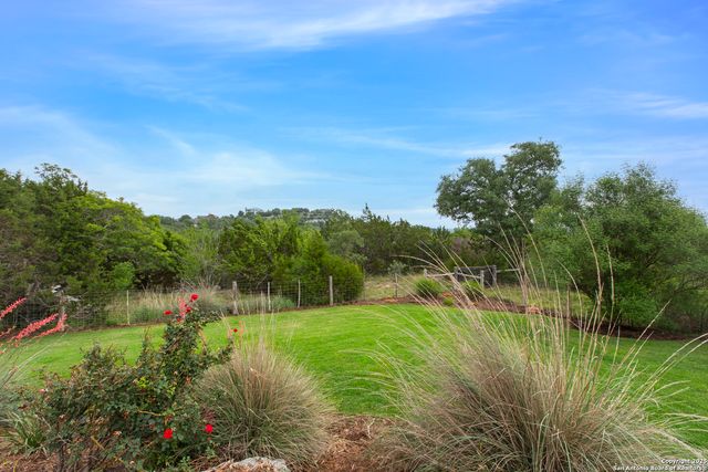 2219 Clubs Dr, Boerne, TX 78006