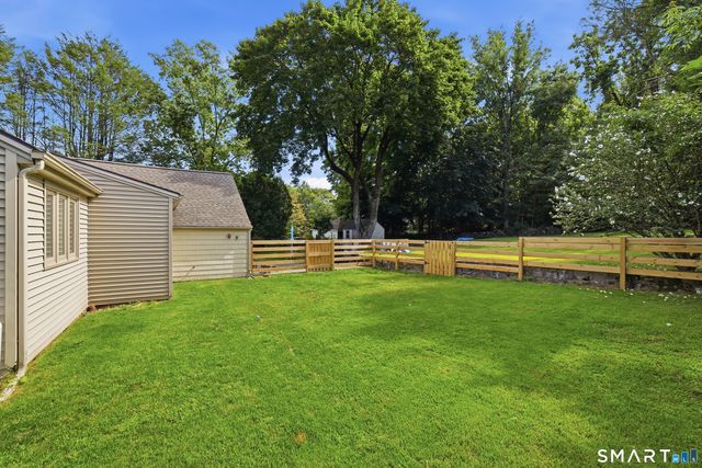 464 Church Hill Road, Trumbull, CT 06611