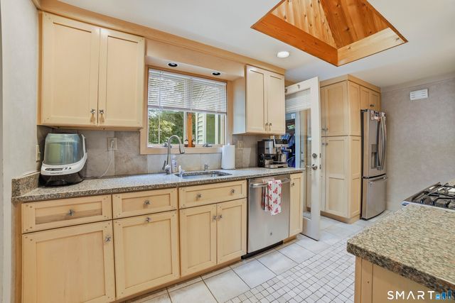 464 Church Hill Road, Trumbull, CT 06611