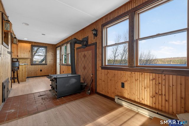 30 Beach View Rd Extension, Voluntown, CT 06384