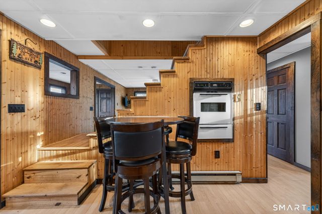 30 Beach View Rd Extension, Voluntown, CT 06384