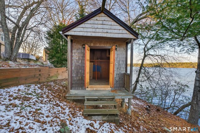 30 Beach View Rd Extension, Voluntown, CT 06384