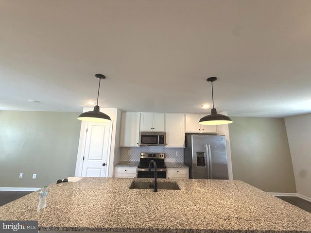 35 THROWER RD, Hedgesville, WV 25427