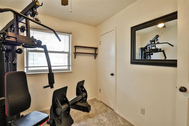 712 Wilkinson Drive, Moore, OK 73160