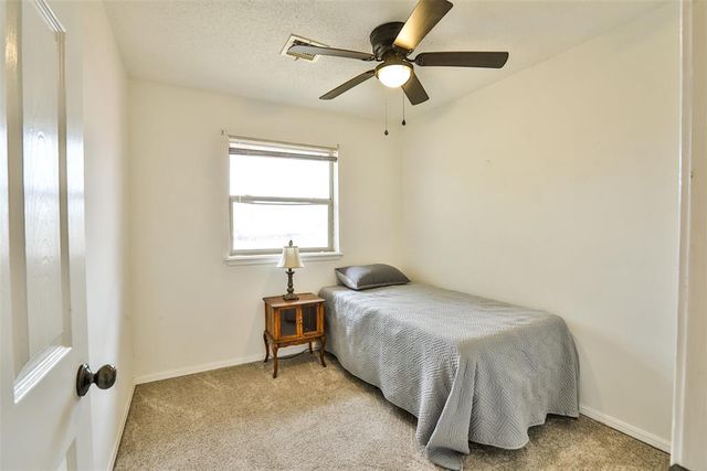 712 Wilkinson Drive, Moore, OK 73160