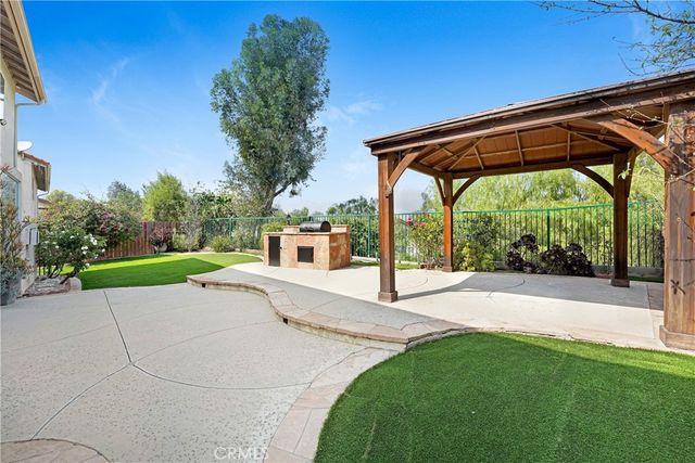 12328 Edgecliff Avenue, Sylmar, CA 91342
