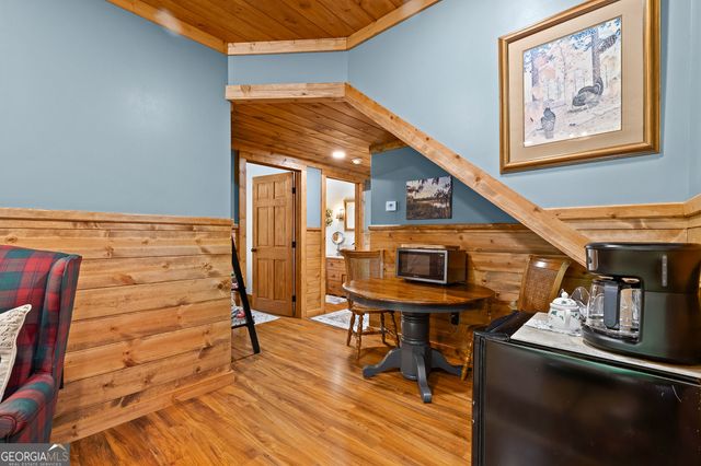 115 Sunset Drive, Tiger, GA 30576