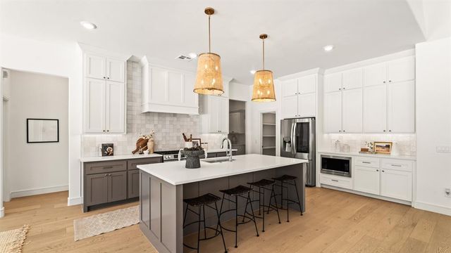 3900 Shady Hill Trail, Edmond, OK 73034