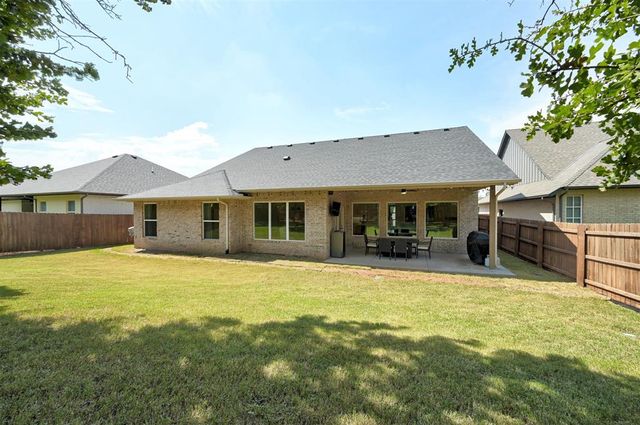 3900 Shady Hill Trail, Edmond, OK 73034