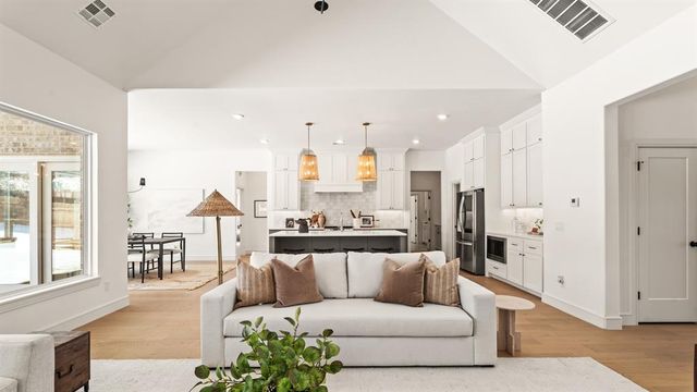 3900 Shady Hill Trail, Edmond, OK 73034